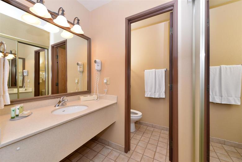 Best Western Plus Plaza Hotel