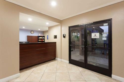 Hotel Super 8 El Cajon