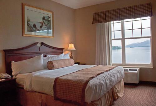 Fort William Henry Hotel