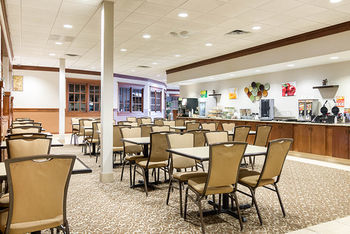 Hotel Quality Inn & Suites Jamestown
