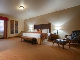 Best Western Plus Cimarron Hotel & Suites