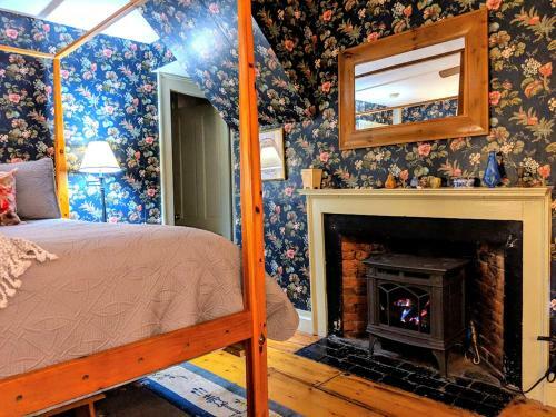 Bed & Breakfast Inns At Blackberry Common