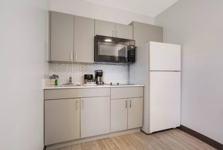 Suburban Extended Stay Hotel D'iberville
