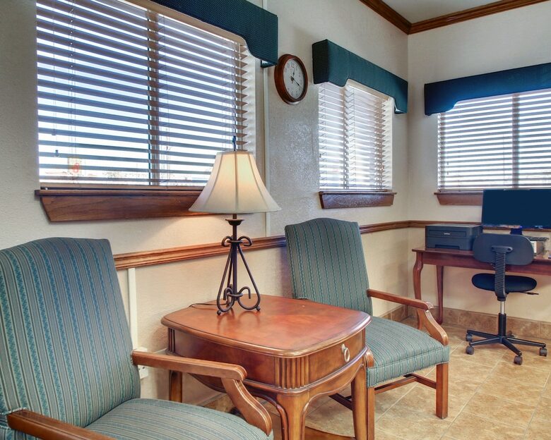 Suburban Extended Stay Hotel D'iberville