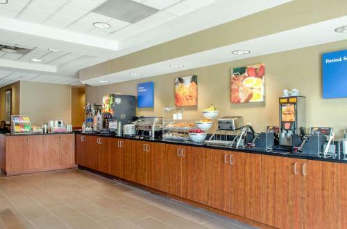 Hotel Comfort Inn & Suites