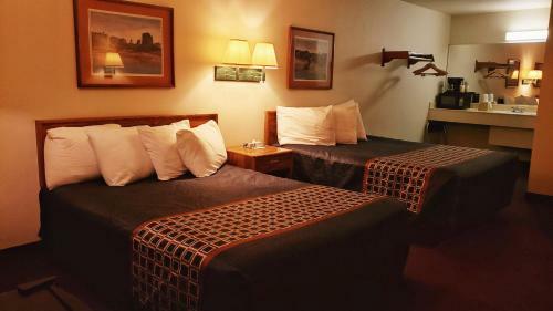 San Juan Motel & Cabins