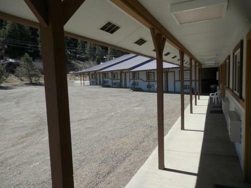 San Juan Motel & Cabins
