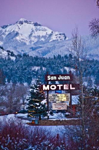 San Juan Motel & Cabins