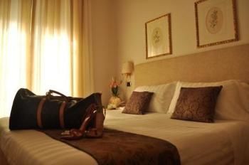 Hotel Jolanda