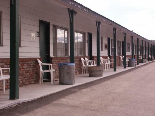 Posada Bridgeport Inn