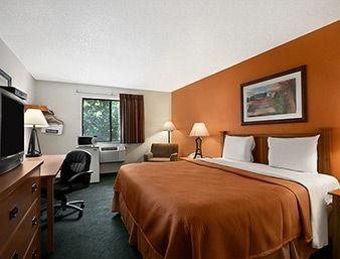Motel Travelodge Muskegon