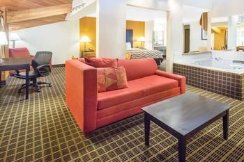 Hotel Baymont Inn And Suites Muskegon