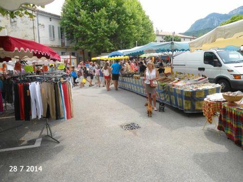 Hostal La Petite Bergerie In Dr�me Proven�ale
