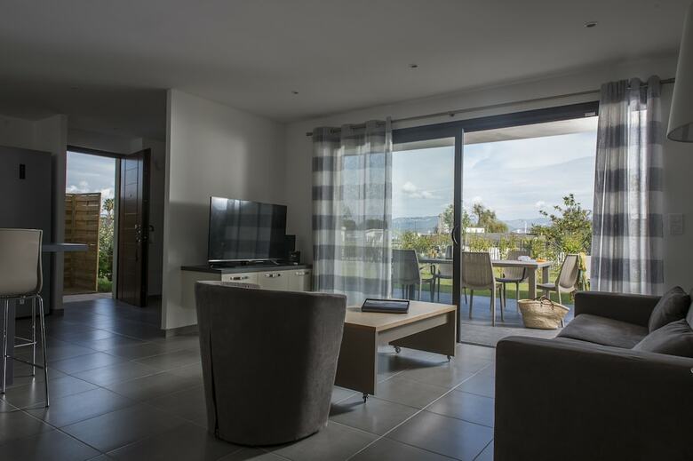 Aparthotel Suite Home Porticcio