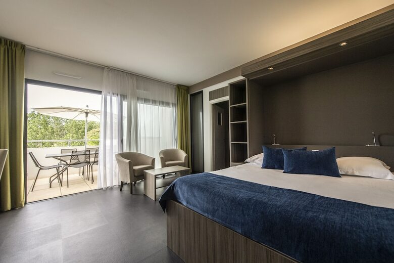 Aparthotel Suite Home Porticcio