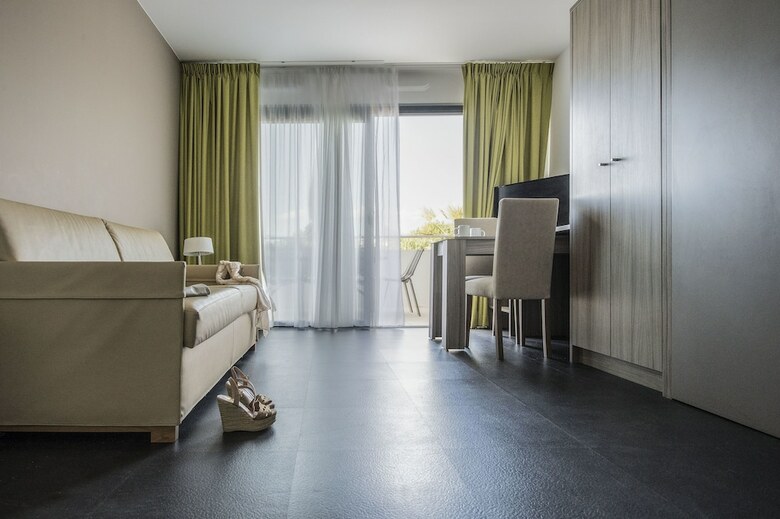 Aparthotel Suite Home Porticcio