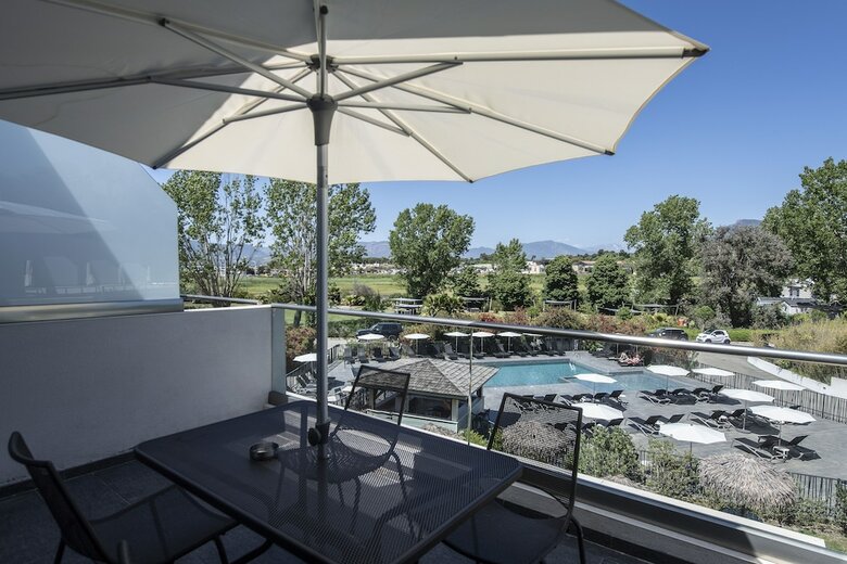 Aparthotel Suite Home Porticcio