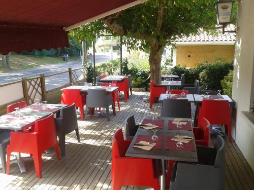 Cabaret� Hotel