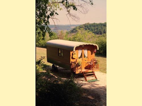 Hostal Chambres D'h�tes Et Roulotte Jeandemai