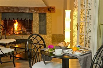 Hotel Logis Chez Camillou