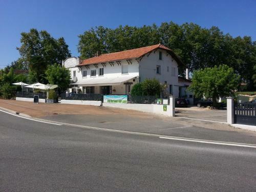 Hotel Bessede