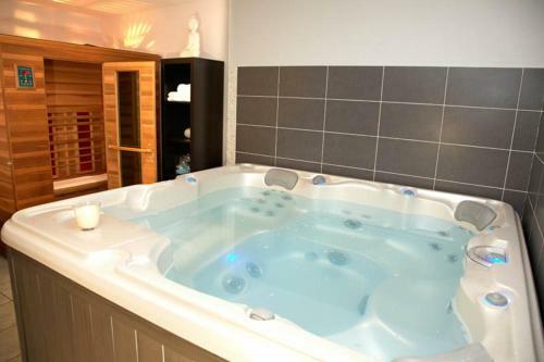 Hotel Le Bretagne - H�tel Spa & Sauna