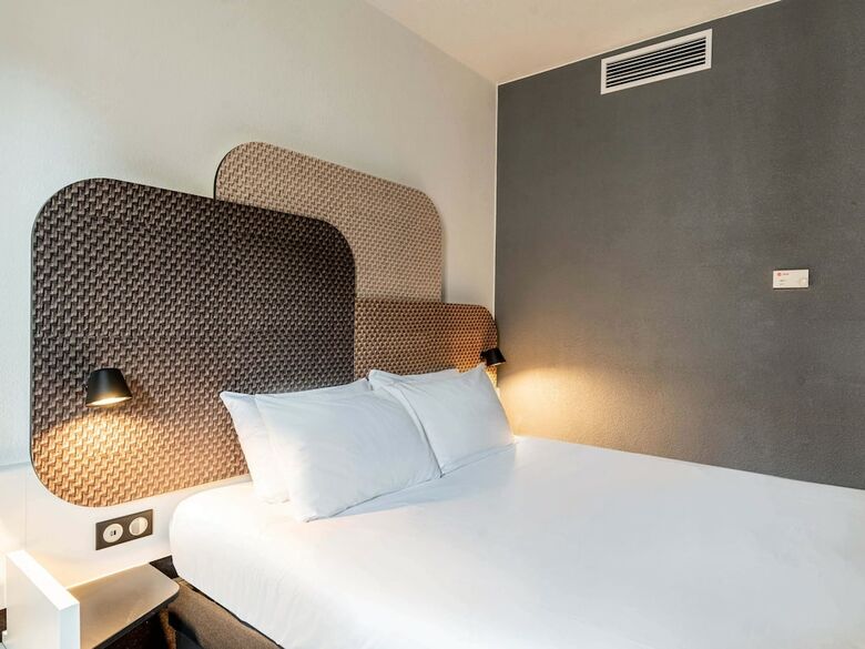 Hotel Ibis Rouen Centre Rive Gauche St Sever