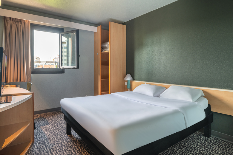 Hotel Ibis Rouen Centre Rive Gauche St Sever