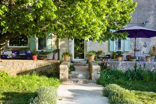 Bed & Breakfast La Grande Maison De Nans
