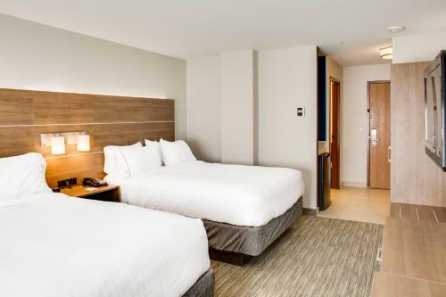 Holiday Inn Express Hotel & Suites Chickasha