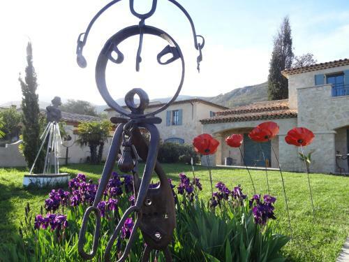 Bed & Breakfast Les 4 �l�ments Maison D'h�tes Design