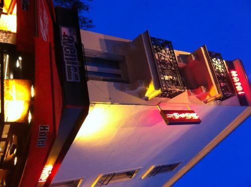 Hotel Caf� H�tel De L'avenir