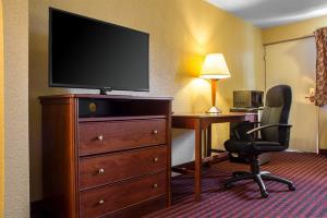 Econo Lodge Hotel