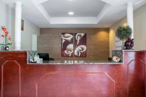Econo Lodge Hotel