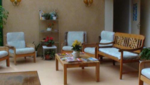 Hotel H�tel Studios Les Acacias
