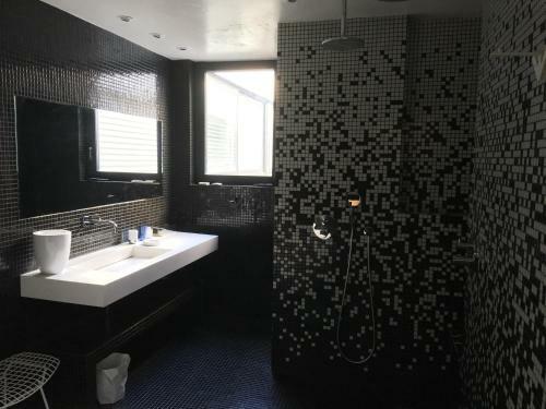 Bed & Breakfast Can Artists La Loge