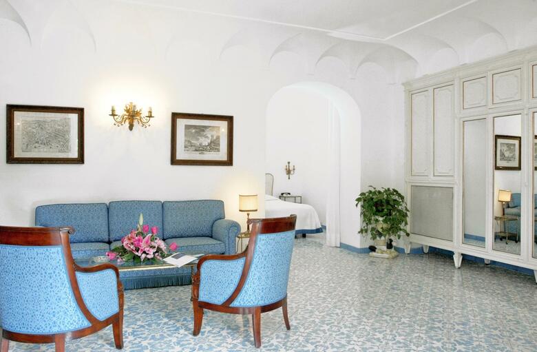 Hotel A Pazziella