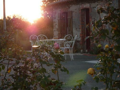 Bed & Breakfast Chambres D'h�tes Le Ch�teau Rouge