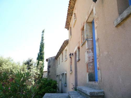 Les Garrigues De La Vall�e Des Baux