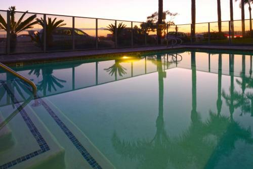 Hotel Riviera Shores Resort