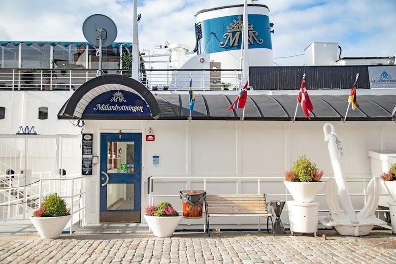 Malardrottningen Yacht Hotel
