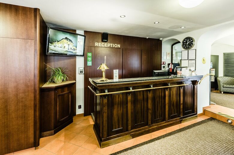 Hotel Archibald At Charles Bridge