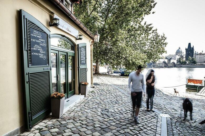 Hotel Archibald At Charles Bridge