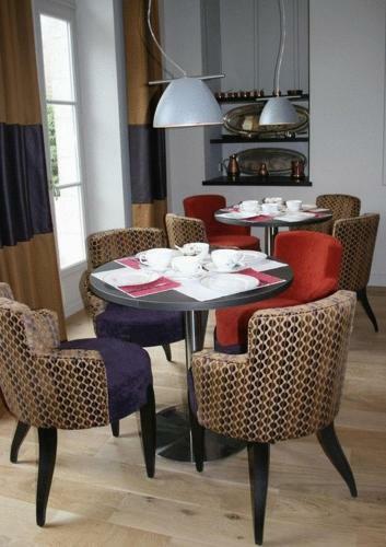 Hotel H�tel Le D'avaugour - Logis