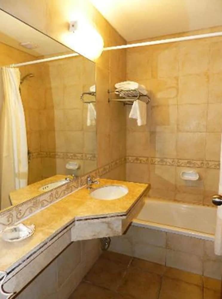 Hotel Malargue Inn And Suites