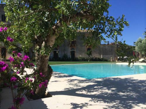 Hotel Borgo Del Carato