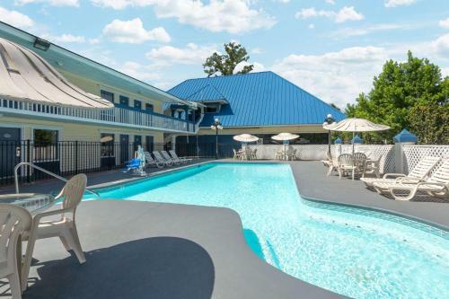 Hotel Days Inn Airport