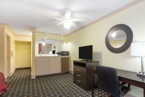 Hotel Days Inn Airport
