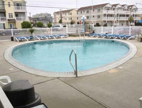 Chateau Bleu Motel