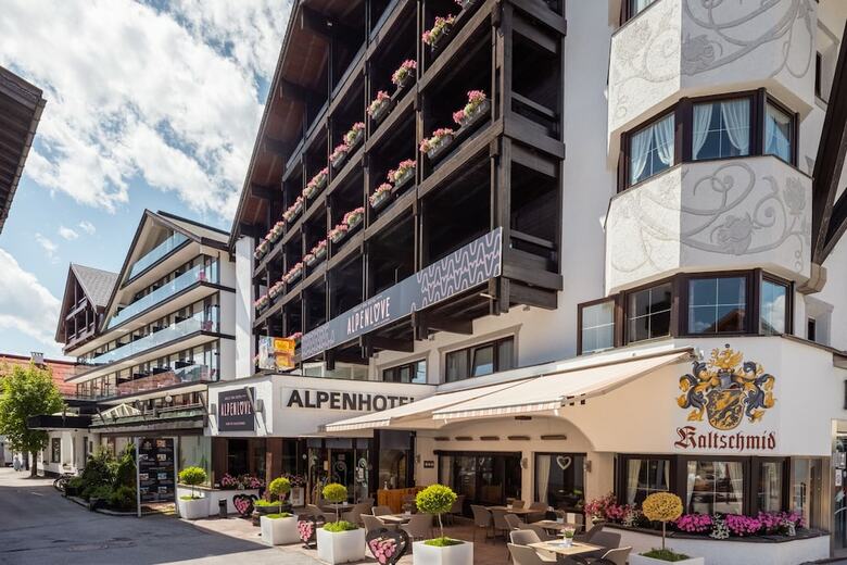 Alpenhotel ...fall In Love